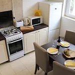 Grape&wine בית הארחה 4*