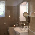 Grape&wine בית הארחה 4*
